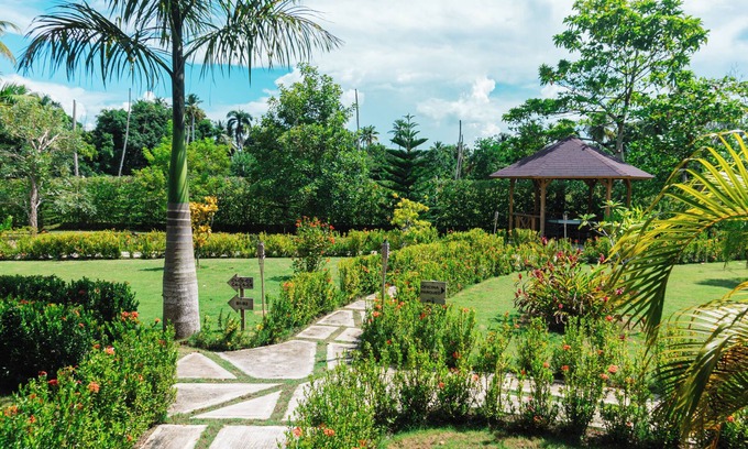 Sanchez Apartment | Exclusive Room in a Villa with Views and Pooln