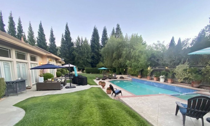 Gilroy House | Executive gorgeous gated retreat in wine country.