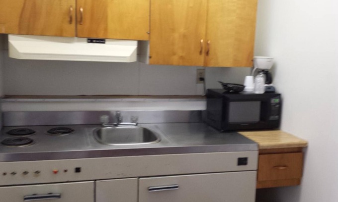 Lakeview Hotel | Executive Inn & Suites