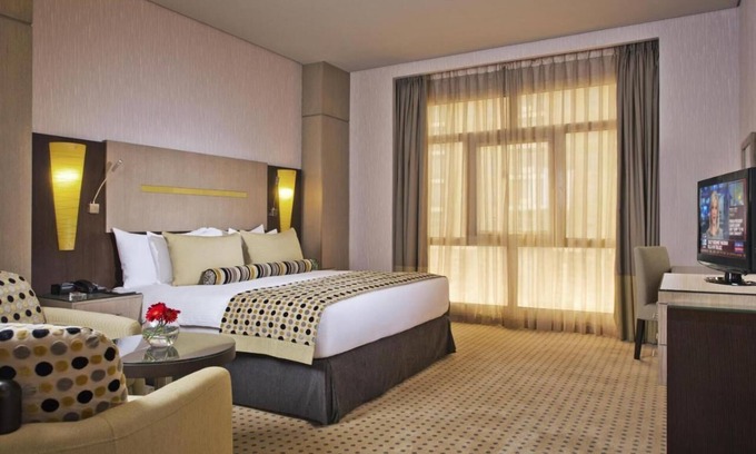 Al Qusais House | Executive Room In Al Qusais 3 By Luxury Bookings