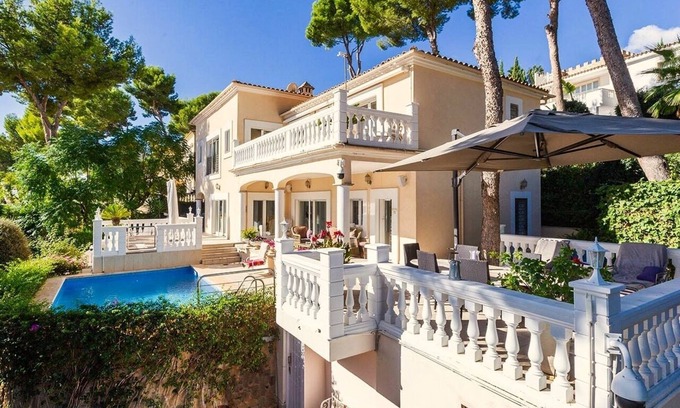 Peguera Villa | Exklusive Villa in Paguera für bis zu 8 Personen, mit Meerblick und Pool