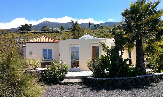 Las Manchas Villa | Exluvise villa with private pool