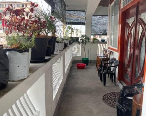 Bambalapitiya Apartment | Experience Colombo like a local