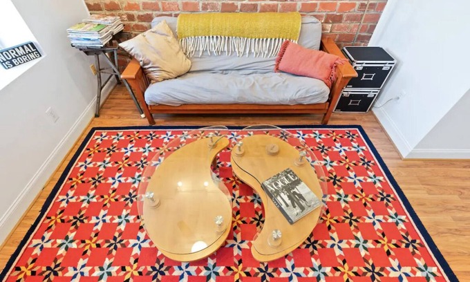 Greensboro Condo | Experience comfort near Greensboro Coliseum 6 min