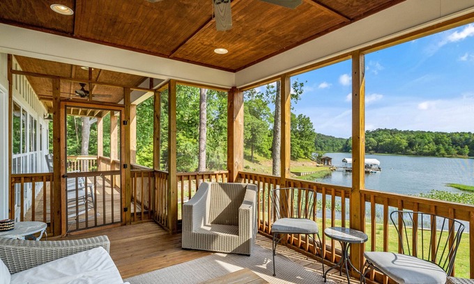 Samantha House | Experience Lakeside Bliss: Luxury Main House and Charming Guest House with Breathtaking Lake Views