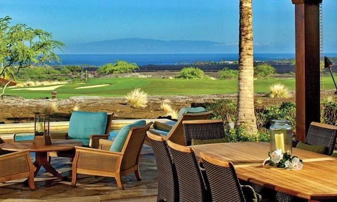 Kaupulehu House | Experience luxury near golf courses, 4 mins to Four Seasons Resort