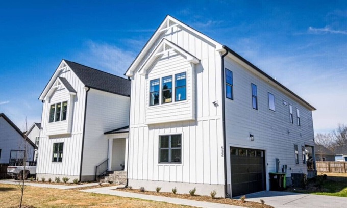 Apex House | Experience `The Grande 532` in Downtown Apex!