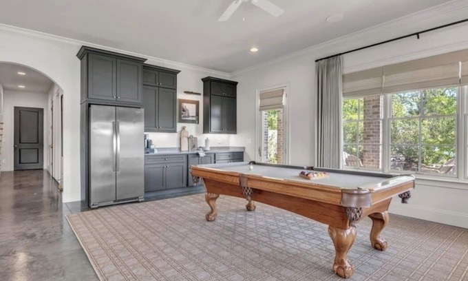 Dadeville House | Experience Ultimate Relaxation: Stunning Lakeside Retreat