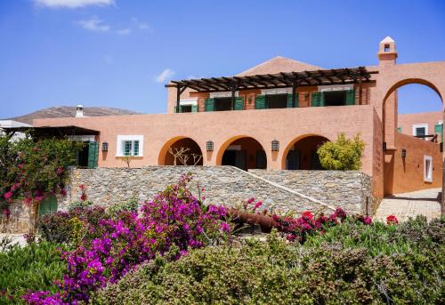 Megas Gialos Villa | Exquisite beachfront mansion
