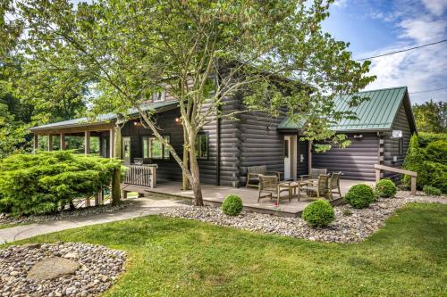 Ava House | Exquisite Cabin with Amazing Interior and Exterior in Sarahsville, Ohio