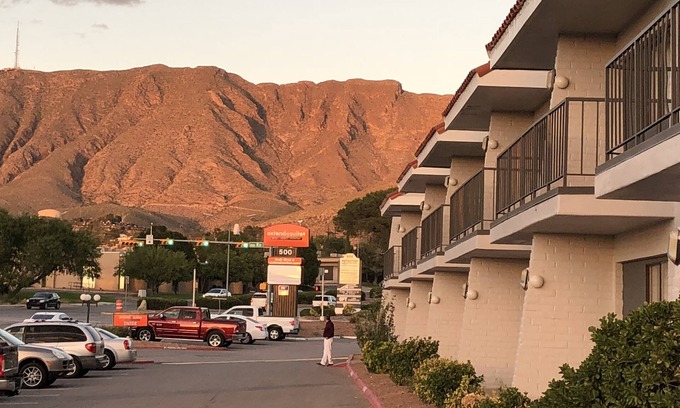 El Paso Hotel | Extend-A-Suites Utep
