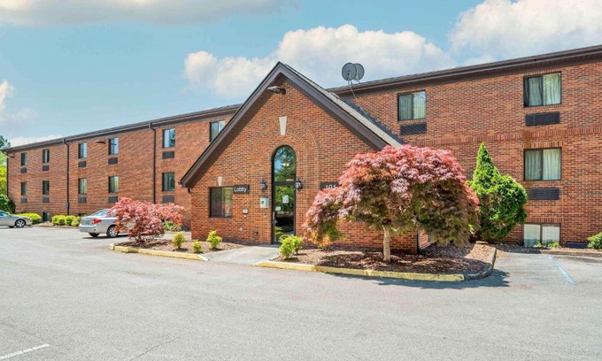 Crestline Heights Hotel | Extended Stay America Select Suites - Birmingham - Inverness