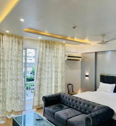 Gomti Nagar Apartment | EzyStay Boutique Suites