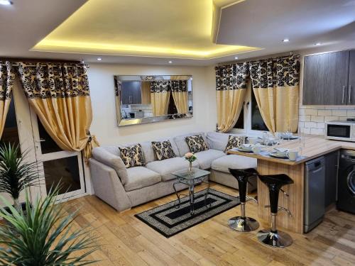 Leeds Apartment | *F43NH* Setup for your most relaxed & Cosy stay + Free Parking + Free Fast WiFi *