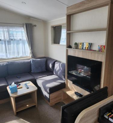 Southminster House | F86 Steeple Bay