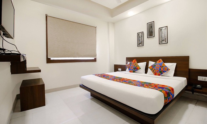 Bhopal Hotel | FabHotel Comfortable Stay