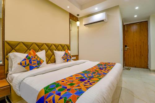 Pitampura Hotel | FabHotel Pitampura