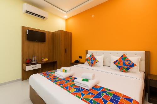 Ayodhya Hotel | FabHotel Rameshwaram Guest House 900 meter from Ram Mandir
