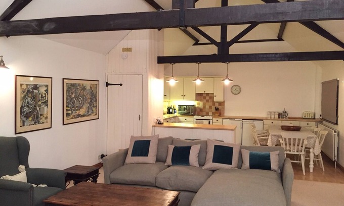 Wimborne House | Fabulous character barn conversion, in a gorgeous rural Dorset haven.