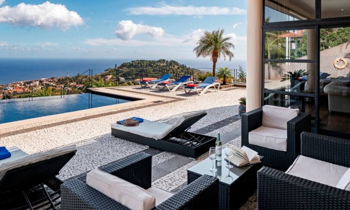 Santo Antonio Villa | Fabulous seaview, pool and games room | Villa Luz