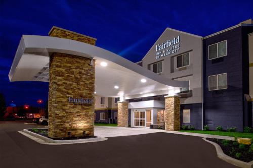Beloit Hotel | Fairfield Inn and Suites Beloit