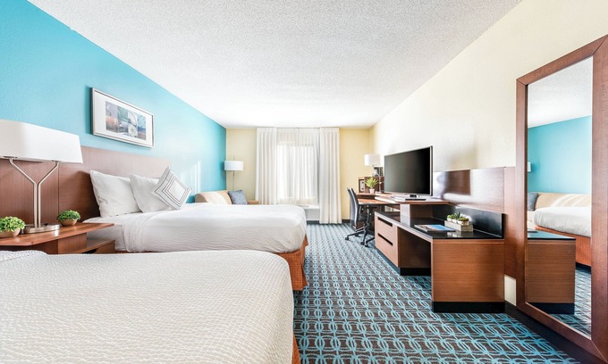 Paw Creek Hotel | Fairfield Inn by Marriott Northlake