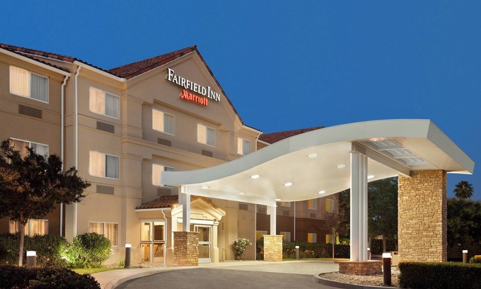 Visalia Hotel | Fairfield Inn by Marriott Visalia Sequoia