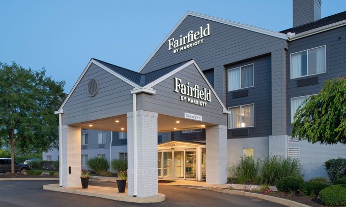 Troy Hotel | Fairfield Inn & Suites Dayton Troy