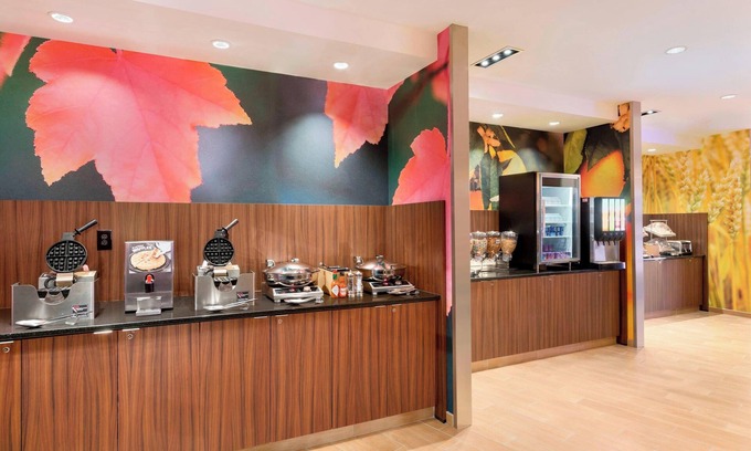 South Hills Hotel | Fairfield Inn & Suites Pittsburgh Airport/Robinson Township