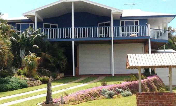 Falcon House | Falcon Bayview Beach House