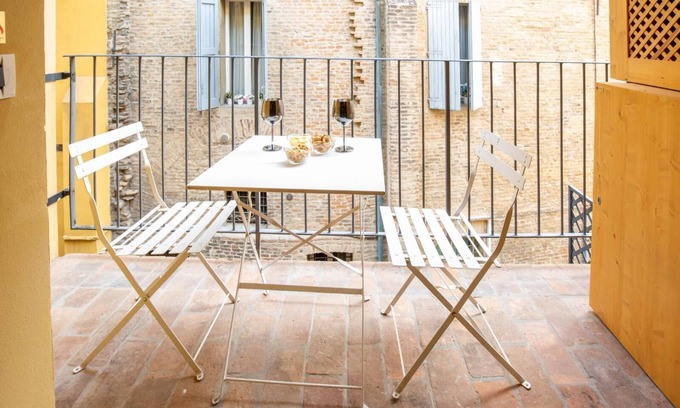 Historic Center Apartment | Falegnami Boutique Suites Entire Palace