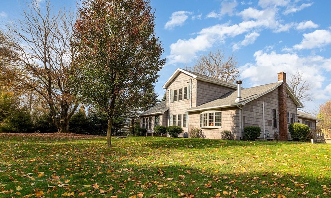 Wheeler Other | Fall color/holiday Historic 40 A Farm Llama encounters, chef service near Lake