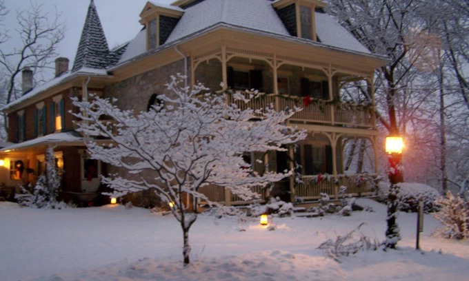 Carlisle Bed & Breakfast | Fallen Tree Farm Bed & Breakfast