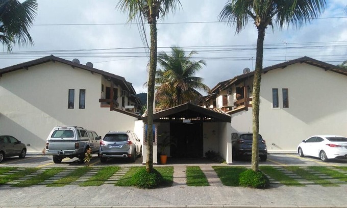 Juquehy Condo | FAMILY AND WARM ENVIRONMENT, 30 M. FROM THE BEACH (ALMOST FOOT IN THE SAND) and WI FI