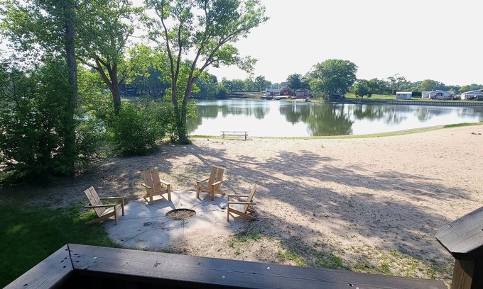 Cedar Creek House | Family Cabin on the Lake - 30 Minutes from Omaha, Nebraska