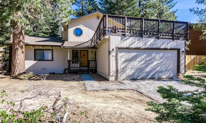 Montgomery Estates House | Family-friendly home with private hot tub, fenced yard, woodstove & foosball