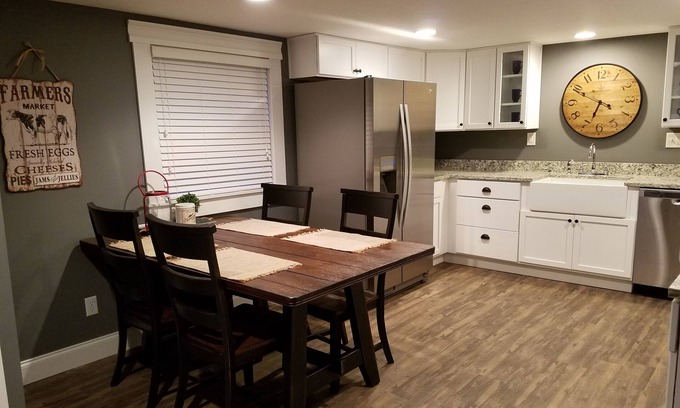 Buffalo House | Family Friendly completely remodeled secluded vacation spot near Lake Shafer