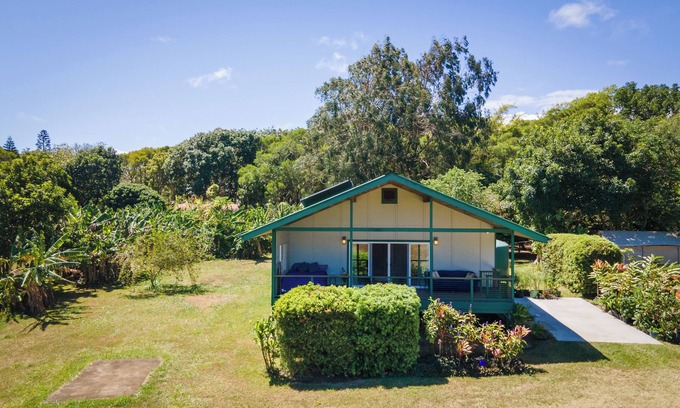 Hawi Cottage | Family-Friendly Ocean View Cottage with Spa on 10 acre private estate