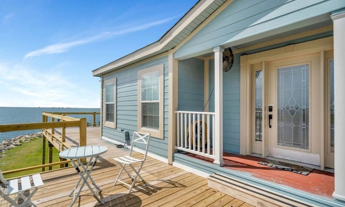 Lake Catherine House | Family Friendly Waterfront Home | Private backyard