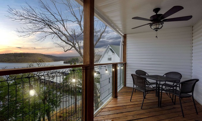 Kaiser Condo | Family Lakefront Oasis - Picture Perfect Retreat! Boat Slip, Onsite Pool & More