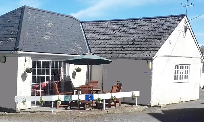 Christchurch House | Family & pet friendly wheelchair accessible bungalow, edge Exmoor, sleeps 6 - 14