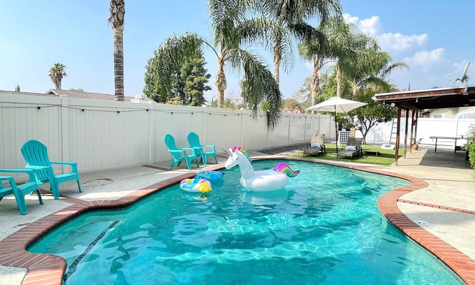 Patton House | FAMILY POOL HOME☀ 3-BDR/Sleeps 9/KING BED Suite/BILLIARD TABLE/PingPong Table