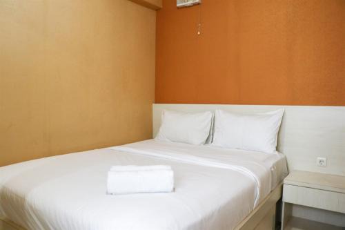 Rawasari Apartment | Fancy and Nice 2BR Apartment at Green Pramuka City By Travelio