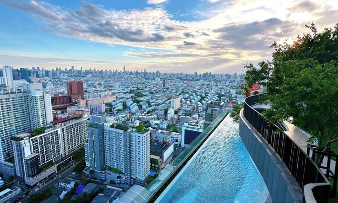 Ratchadaphisek Apartment | Fantastic condo near MRT Huai Khwang