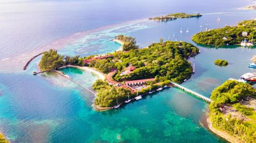 Roatan Resort | Fantasy Island Beach Resort and Marina - All Inclusive