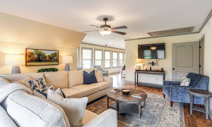 Hernando House | Farm & Lake Views: Rural Mississippi Loft Apt