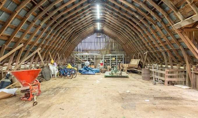 Wildwood House | Farm Stay w/pool - 15 Mins to Chattanooga- Tiny 2