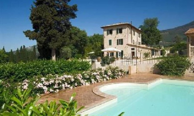 Spello Apartment | Farmhouse holidays in Umbria, the green heart of Italy, amongst art and nature.