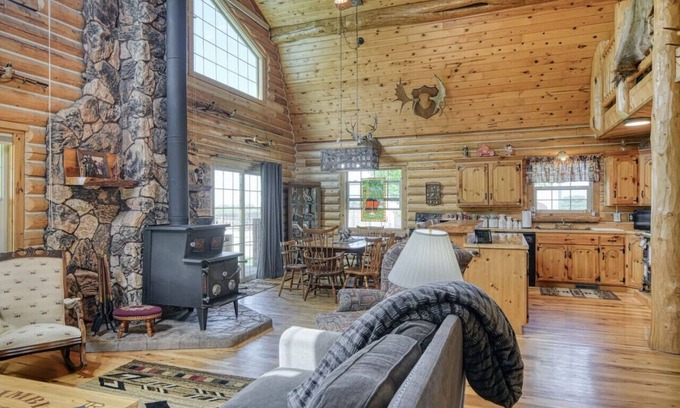 Rigby Cabin | Fast WiFi|Fly Tying|Foosball