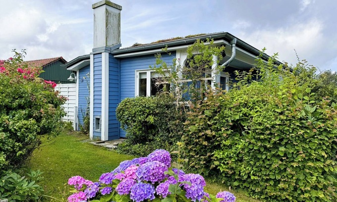 Langballigholz House | Favorite place by the sea - the Blaue Pause vacation home with fireplace and garden.